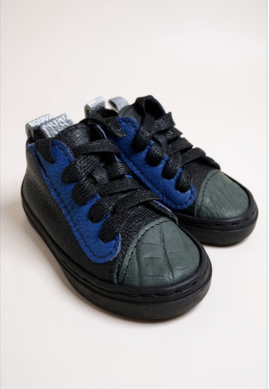 Kids sneaker de luxe.