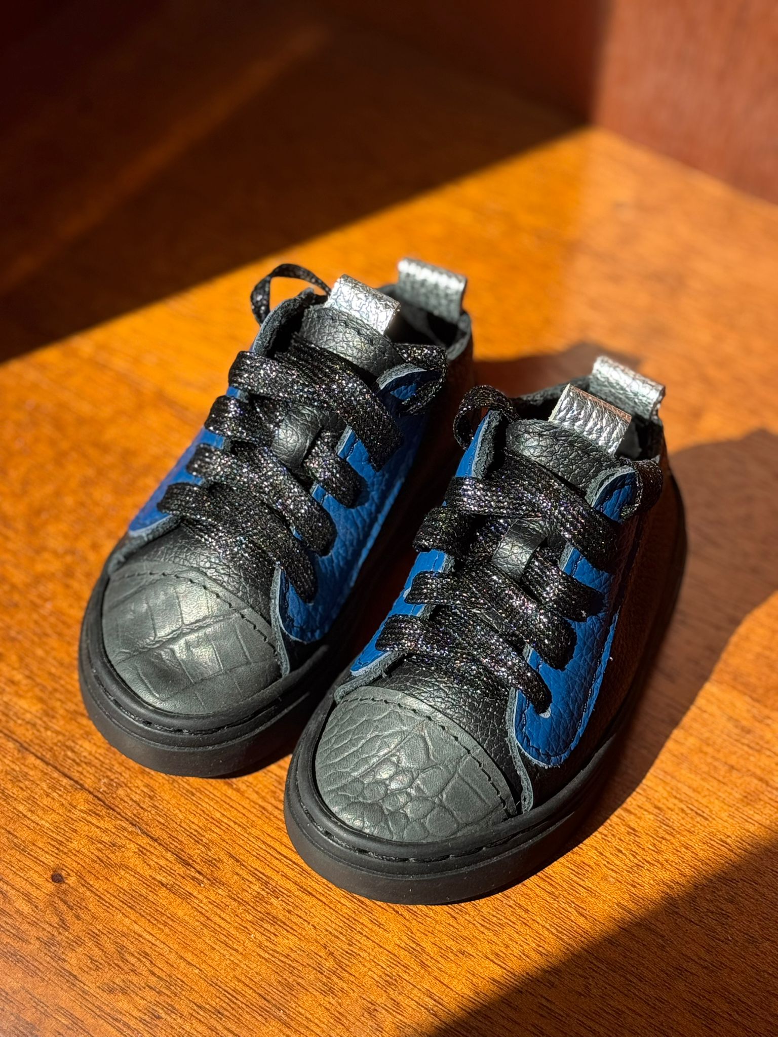 Kids sneaker, Maat 22