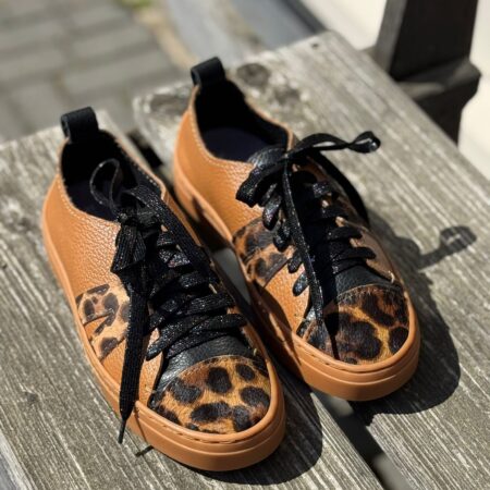 Dames sneakers, maat 39.