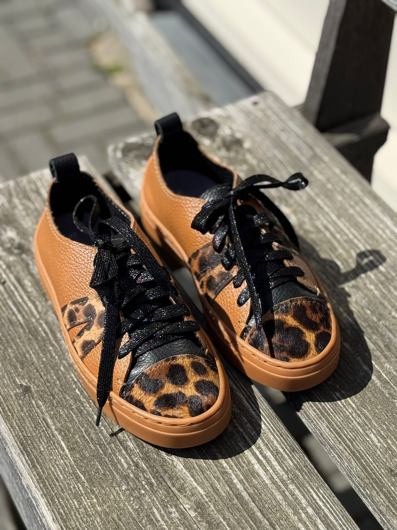 Dames sneakers, maat 39.